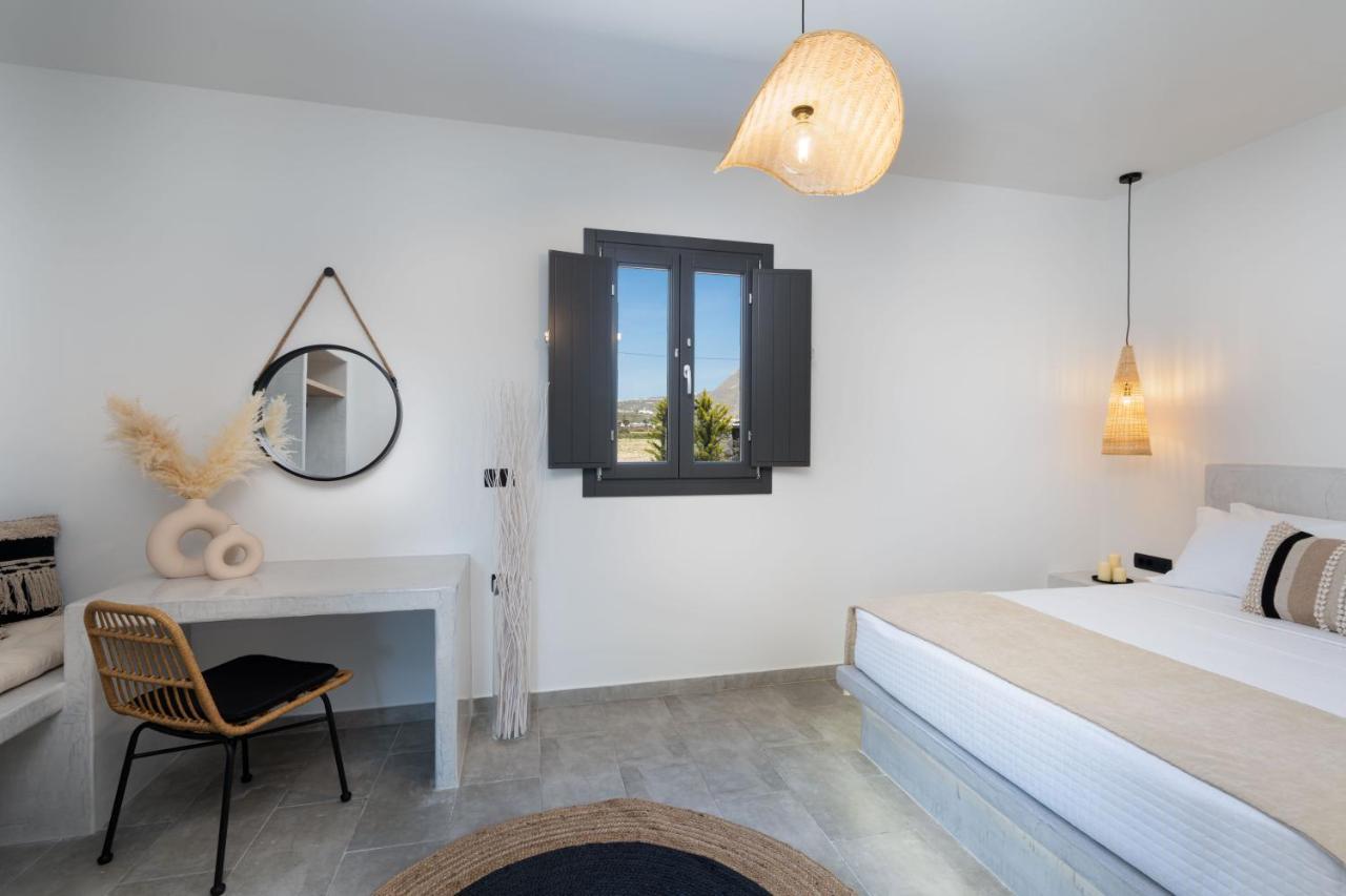 Almira Luxury Suites Perivolos  Exterior foto
