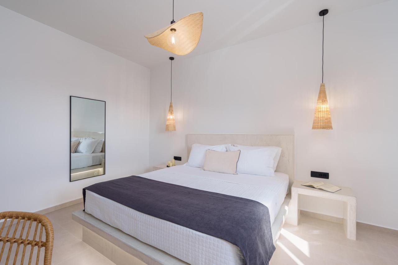 Almira Luxury Suites Perivolos  Exterior foto