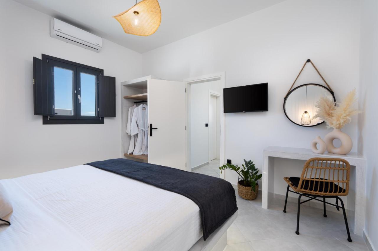 Almira Luxury Suites Perivolos  Exterior foto