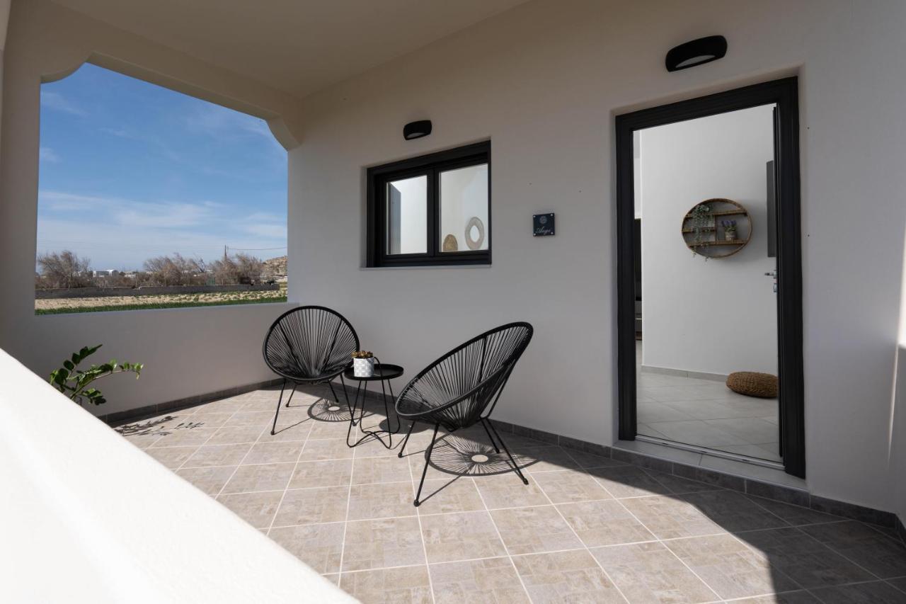Almira Luxury Suites Perivolos  Exterior foto